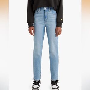 NWT Levi’s High Waisted Mom Jeans Light Wash | Size 26x29
